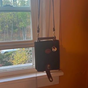 Vintage Dooney and Bourke crossbody hunter green